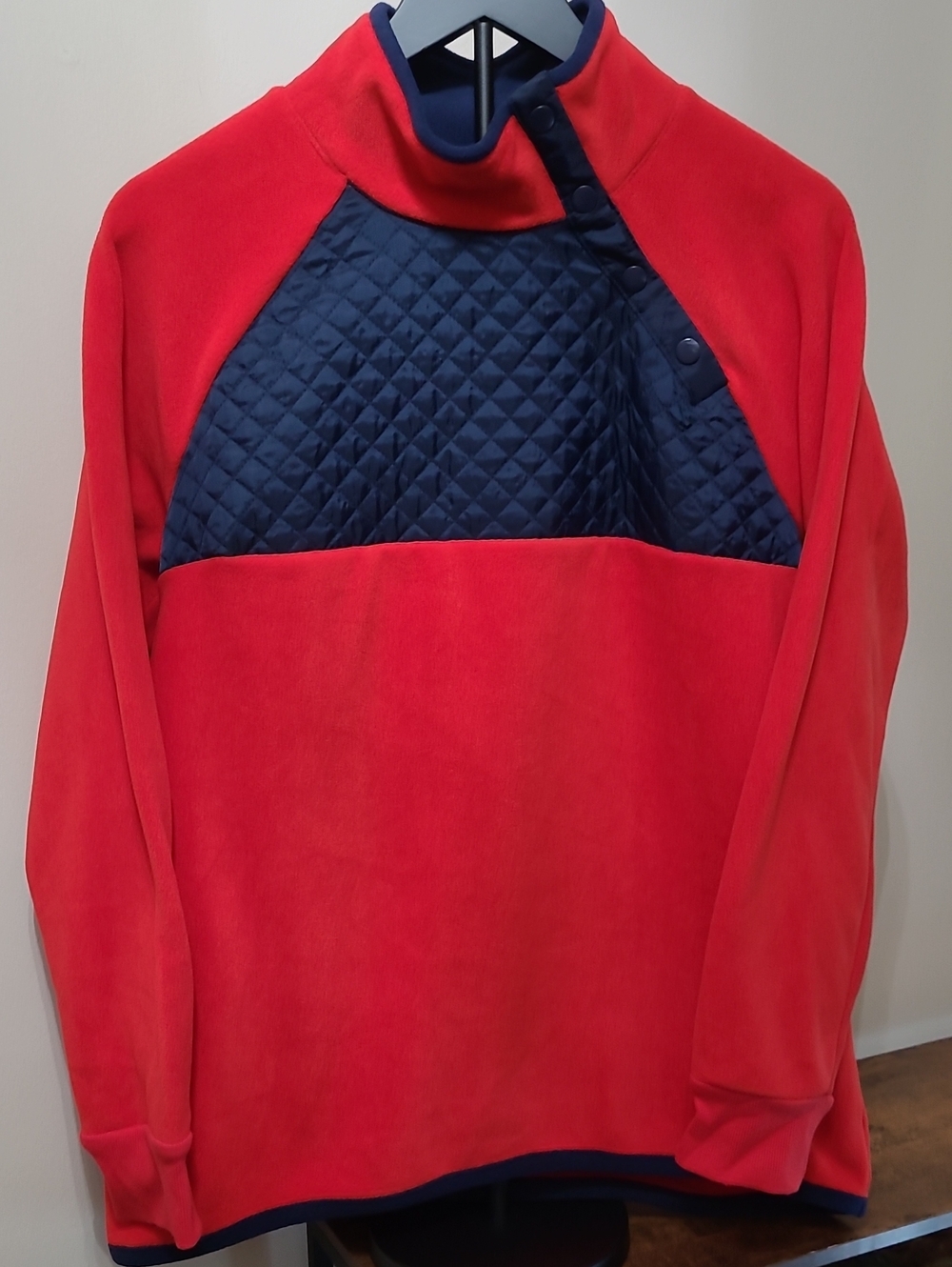 Crown & Ivy Red Fleece Pullover with Navy Blue Quilted Contrast size Large